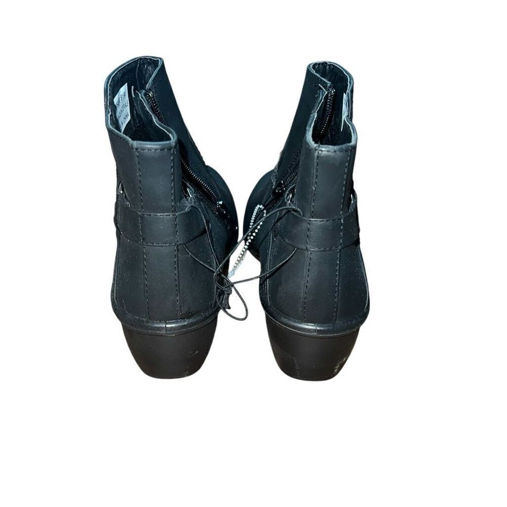 NWT EASY STREET Somber Black Heeled Bootie Size 8.5 - Picture 3 of 5